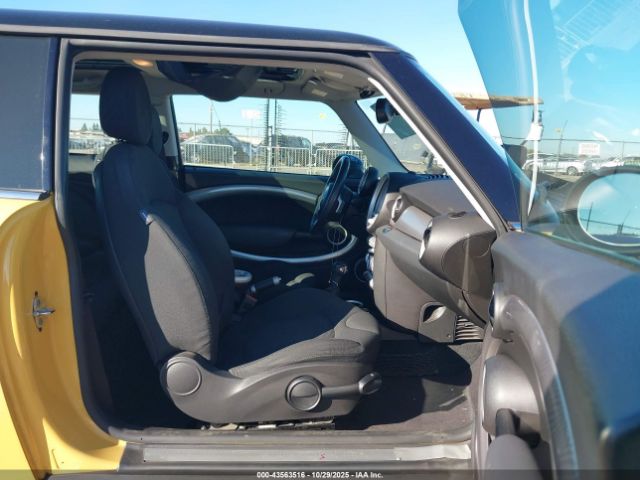 2007 MINI COOPER S WMWMF73597TL91834 Photo 4