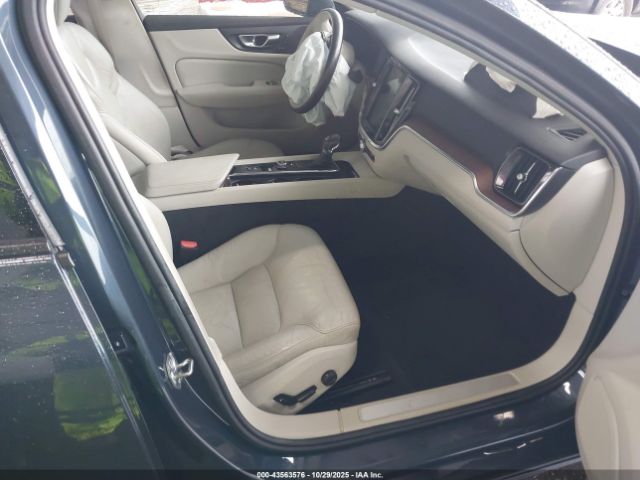 2021 VOLVO S60 7JRA22TK4MG094163 Photo 4