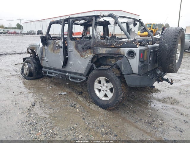 2014 JEEP WRANGLER UNLIMITED 1C4BJWDG5EL208784 Photo 2