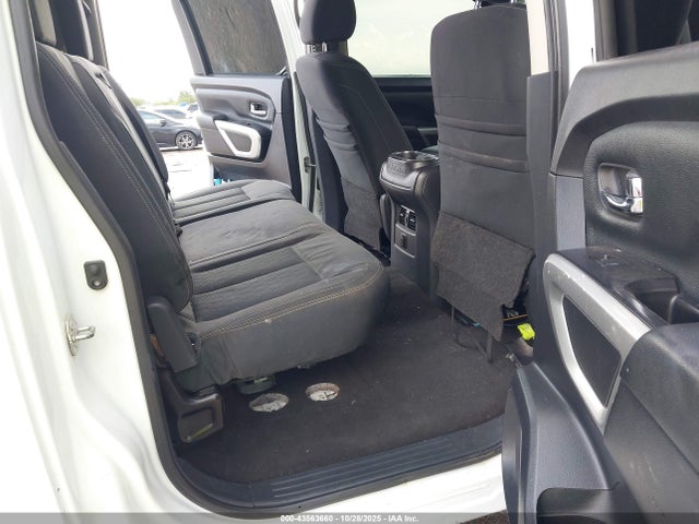 Продажа на аукционе авто 2018 Nissan Titan Xd Sv Diesel, vin: 1N6BA1F41JN526144, номер лота: 43563660