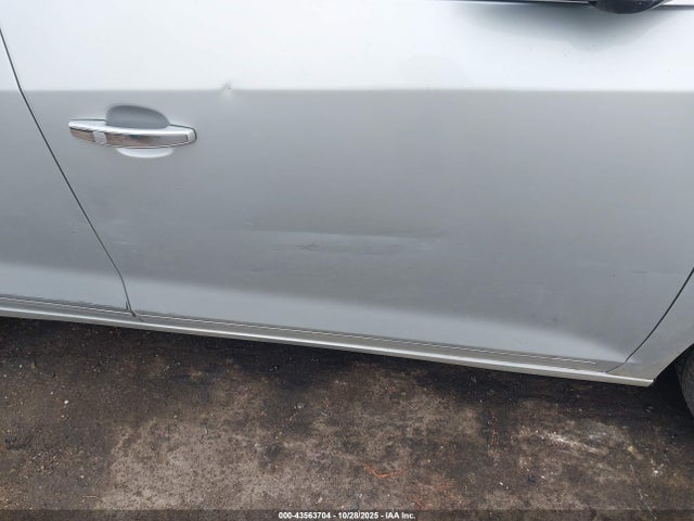 43563704 :رقم المزاد ، 1G4GC5GD1BF387763 vin ، 2011 Buick Lacrosse Cxl مزاد بيع