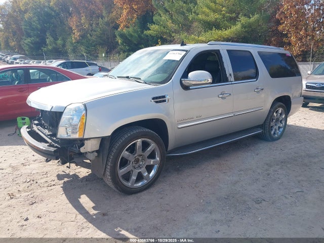 2012 CADILLAC ESCALADE ESV 1GYS4HEFXCR288502 Photo 1