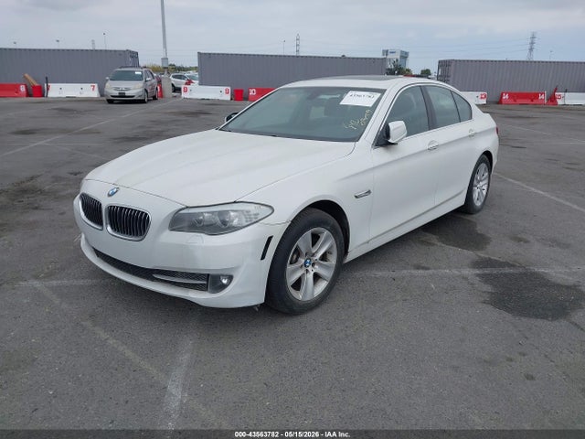 2013 Bmw 528i მანქანა იყიდება აუქციონზე, vin: WBAXG5C58DDY30977, აუქციონის ნომერი: 43563782