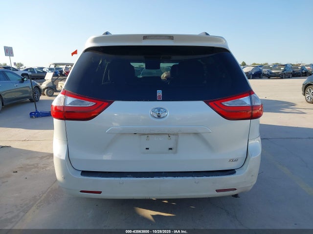 Продаж на аукціоні авто 2015 Toyota Sienna Xle 8 Passenger, vin: 5TDYK3DCXFS662354, номер лоту: 43563800