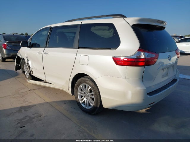 Продаж на аукціоні авто 2015 Toyota Sienna Xle 8 Passenger, vin: 5TDYK3DCXFS662354, номер лоту: 43563800