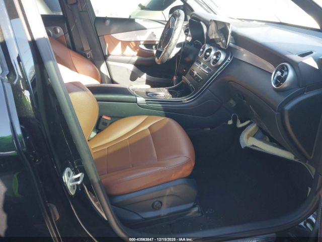 2021 MERCEDES-BENZ GLC 300 W1N0J8EB2MF960521 Photo 4