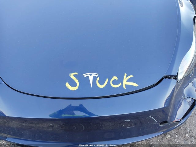 2024 TESLA MODEL Y 7SAYGAEE4RF202351 Photo 9