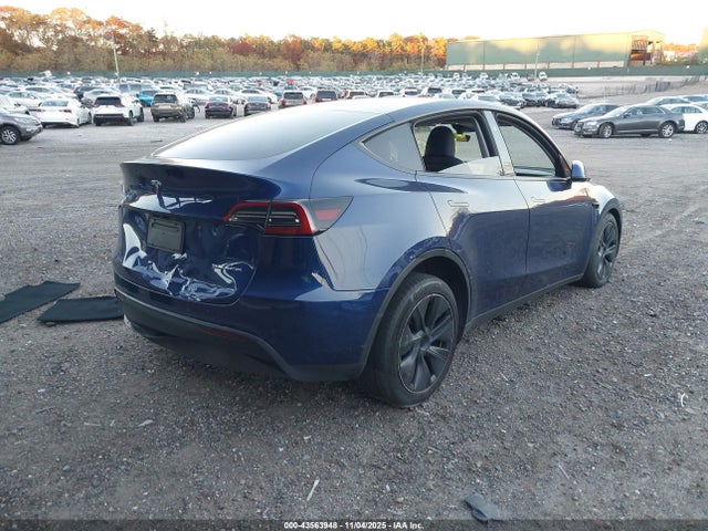 2024 TESLA MODEL Y 7SAYGAEE4RF202351 Photo 3
