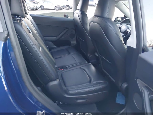 2024 TESLA MODEL Y 7SAYGAEE4RF202351 Photo 7