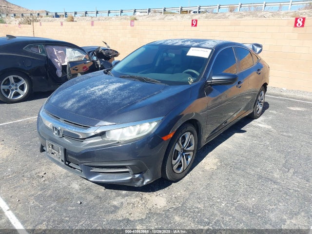 Honda Civic Lx 2018 2HGFC2F57JH539343 Image 2