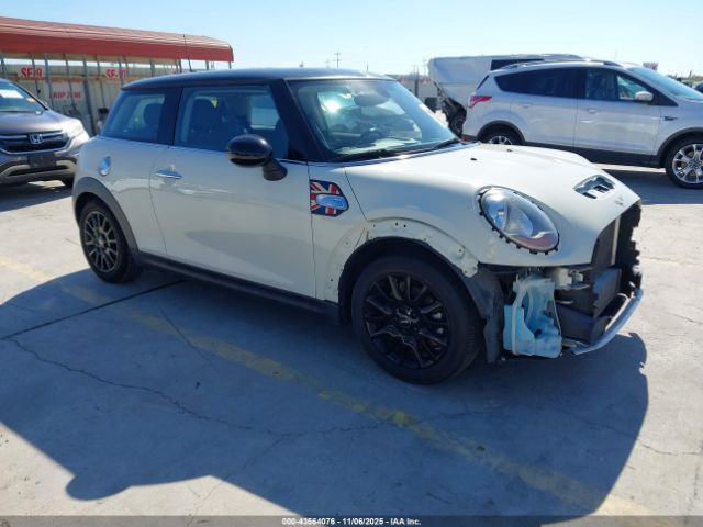 2015 MINI HARDTOP WMWXP7C54F2A34501