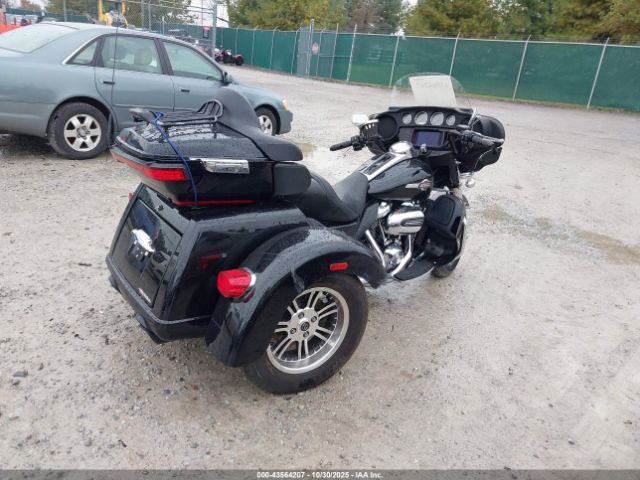 2022 HARLEY-DAVIDSON FLHTCUTG 1HD1MAF14NB858368 Photo 3