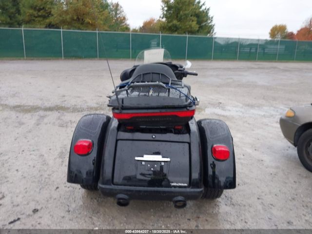 2022 HARLEY-DAVIDSON FLHTCUTG 1HD1MAF14NB858368 Photo 5