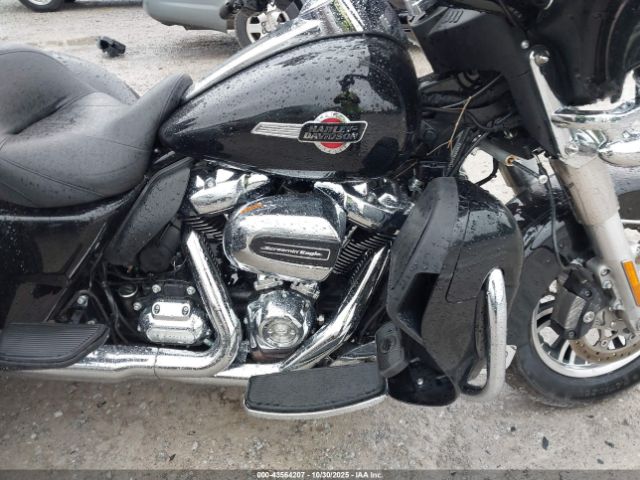 2022 HARLEY-DAVIDSON FLHTCUTG 1HD1MAF14NB858368 Photo 7