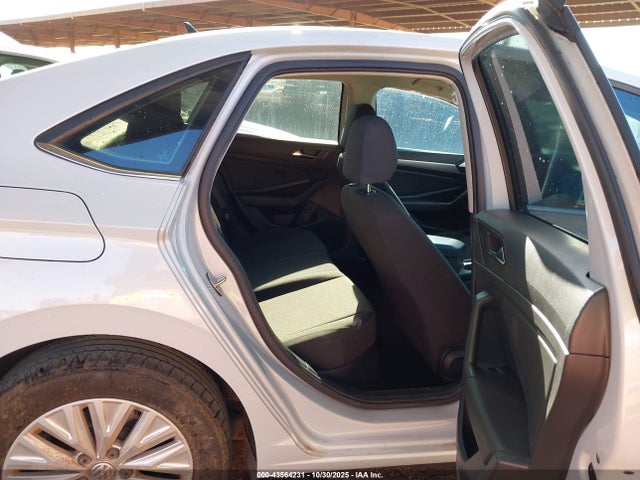 3VWN57BU5KM034593 Volkswagen Jetta 1.4t S
