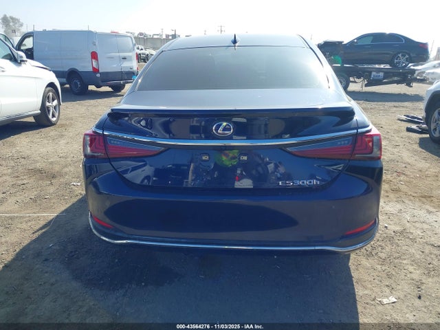 Lexus ES 300H 2022 58ACA1C12NU026348 Image 16