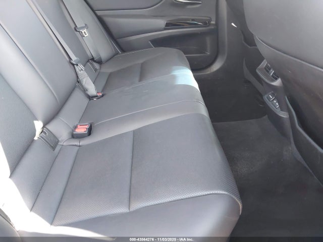 Lexus ES 300H 2022 58ACA1C12NU026348 Image 8
