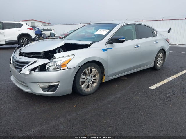 Nissan Altima 2.5 S 2015 1N4AL3AP8FN371840 Image 2