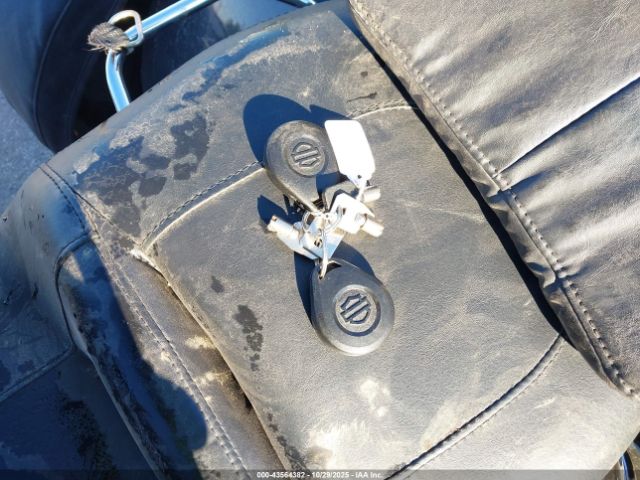 2012 HARLEY-DAVIDSON FLHTCUTG 1HD1MAM18CB857840 Photo 10