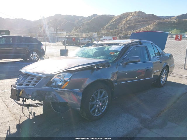 2007 CADILLAC DTS 1G6KD57967U217198 Photo 1