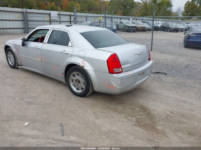 2005 CHRYSLER 300 2C3AA53G85H687890 Photo 2