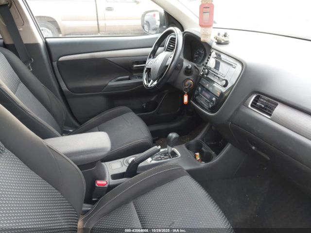 2016 MITSUBISHI OUTLANDER JA4AZ3A36GZ023903 Photo 4