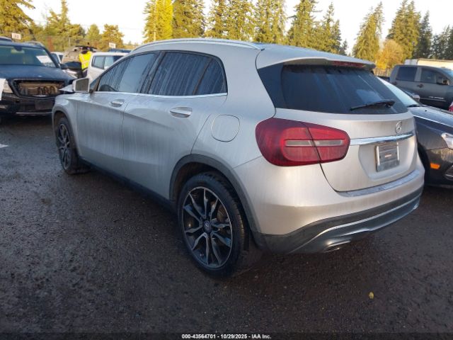 2015 MERCEDES-BENZ GLA 250 WDCTG4GBXFJ051235 Photo 2