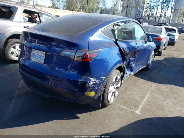 2021 TESLA MODEL Y 5YJYGAEE7MF270780 Photo 3