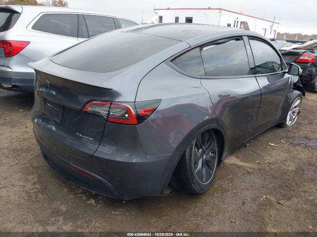 2023 TESLA MODEL Y 7SAYGDEE8PA176641 Photo 3