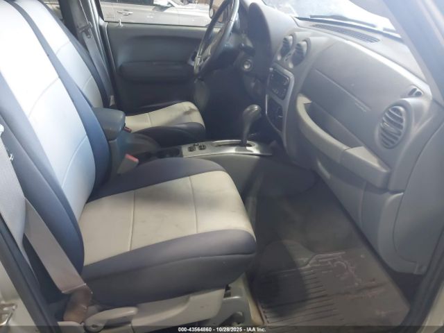 2005 JEEP LIBERTY 1J4GL58K85W695397 Photo 4