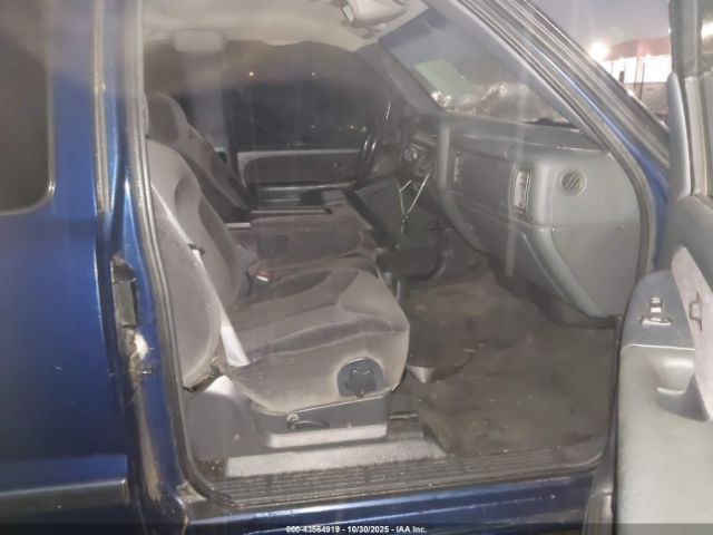 2001 GMC SIERRA 1500 2GTEC19VX11202125 Photo 4