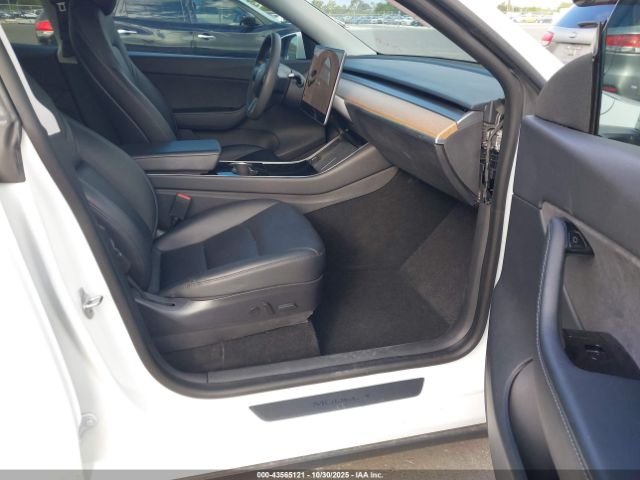 2020 TESLA MODEL Y 5YJYGDEE7LF056212 Photo 4