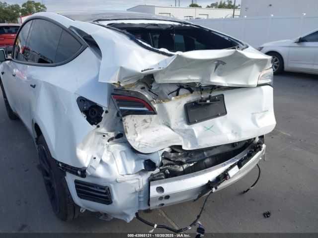 2020 TESLA MODEL Y 5YJYGDEE7LF056212 Photo 5