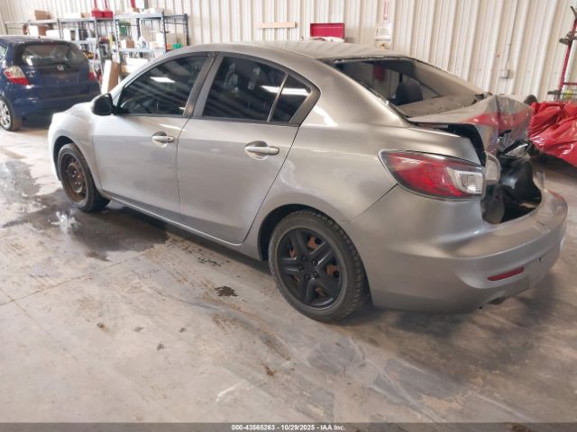 2012 MAZDA MAZDA3 JM1BL1UF3C1504433 Photo 2