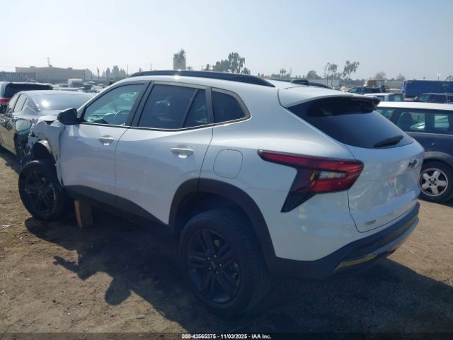 2024 CHEVROLET TRAX KL77LKE21RC148047 Photo 2