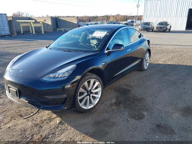 2018 TESLA MODEL 3 5YJ3E1EA1JF053640 Photo 1