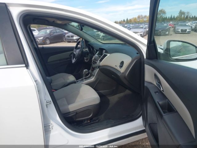 2014 CHEVROLET CRUZE 1G1PC5SB2E7153276 Photo 4