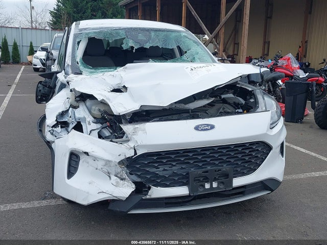 1FMCU0G61NUA47254 Ford ESCAPE SE