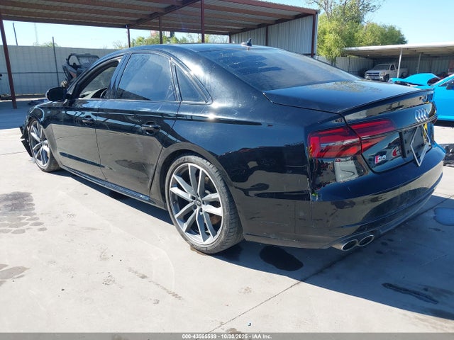 2016 AUDI S8 WUAJ5AFDXGN900135 Photo 2