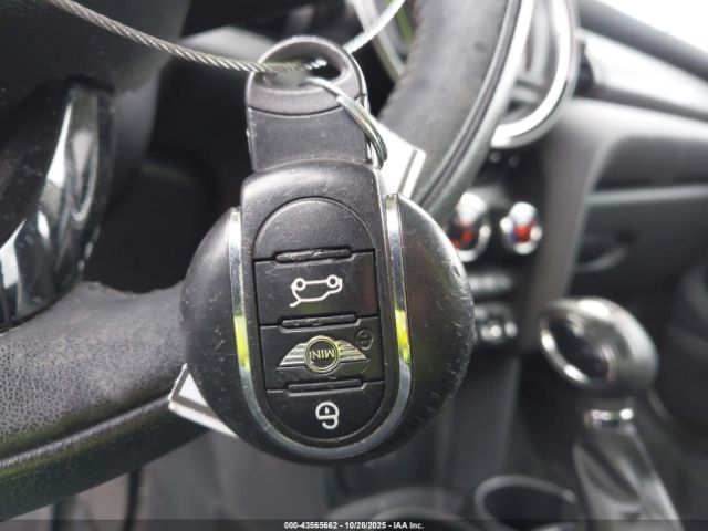 2017 MINI HARDTOP WMWXP5C30H3C64584 Photo 10