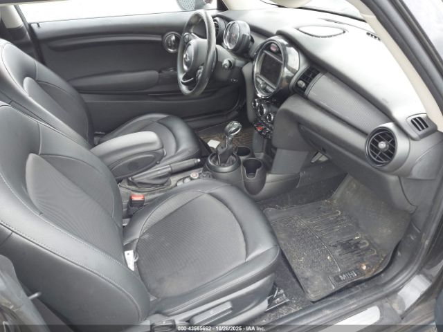 2017 MINI HARDTOP WMWXP5C30H3C64584 Photo 4