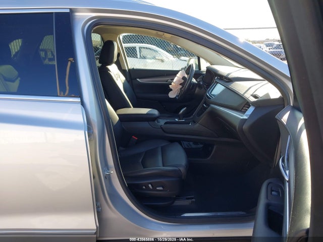2018 CADILLAC XT5 1GYKNERS6JZ230547 Photo 4