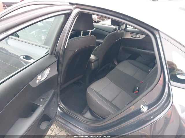 3KPF24AD7PE622223 KIA Forte Lxs