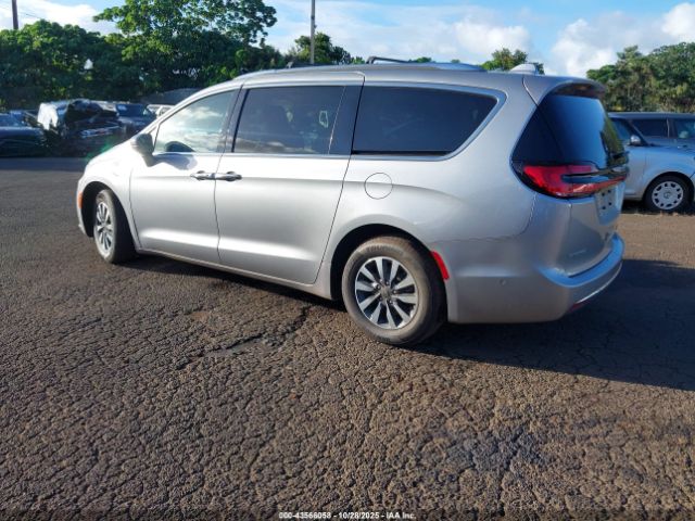 2021 CHRYSLER PACIFICA HYBRID 2C4RC1L7XMR581385 Photo 2