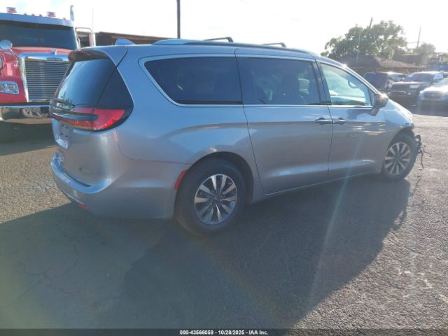 2021 CHRYSLER PACIFICA HYBRID 2C4RC1L7XMR581385 Photo 3