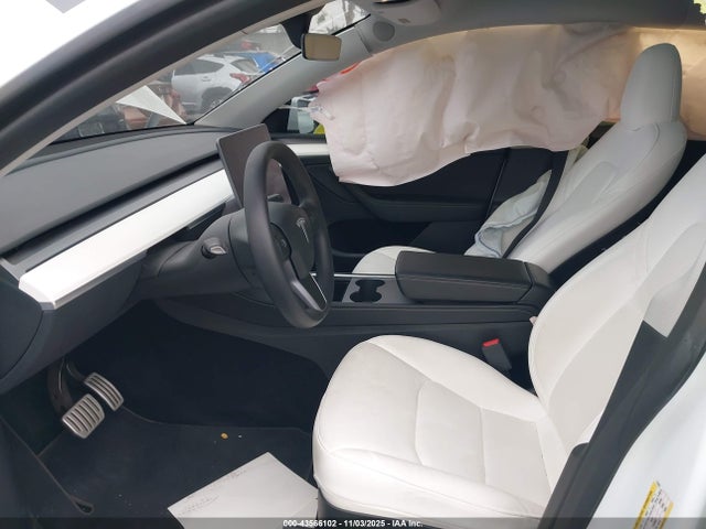 2024 TESLA MODEL Y 7SAYGDEF6RF112421 Photo 4
