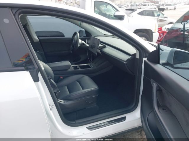 2022 TESLA MODEL Y 7SAYGDEE8NF399861 Photo 4