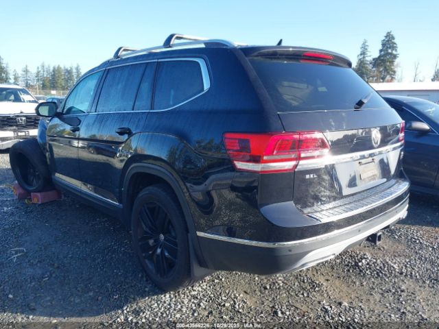 2018 VOLKSWAGEN ATLAS 1V2NR2CA8JC582536 Photo 2