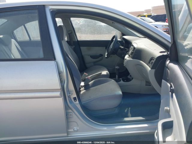 2010 HYUNDAI ACCENT KMHCN4AC5AU430904 Photo 4