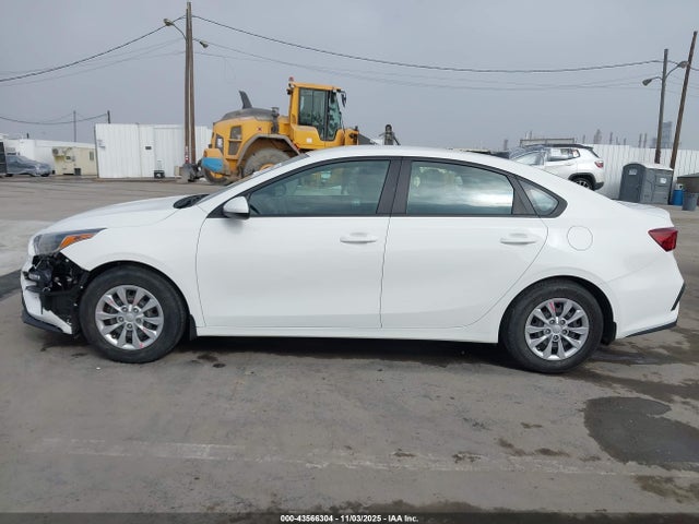 3KPF24AD0ME265317 KIA FORTE FE
